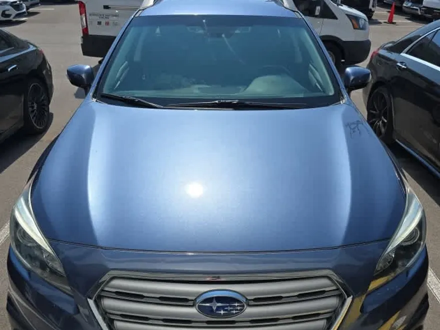 2016 Subaru Outback 2.5i Premium photo 1