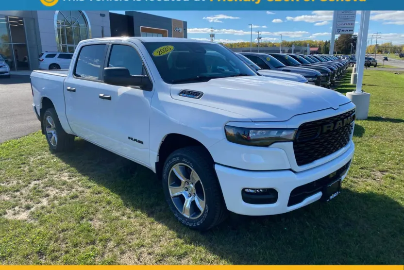 2025 Ram 1500 Tradesman photo 1