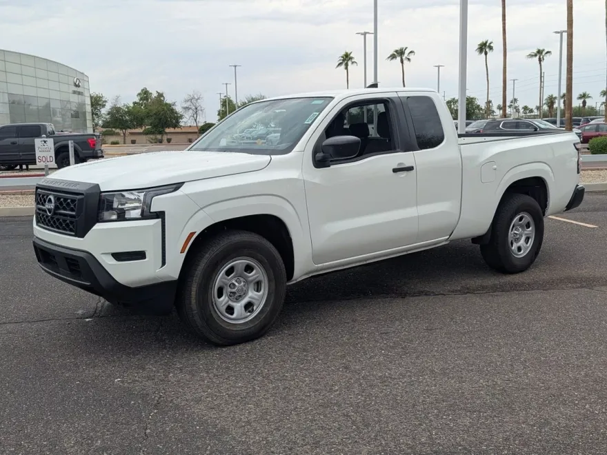2024 Nissan Frontier S photo 1