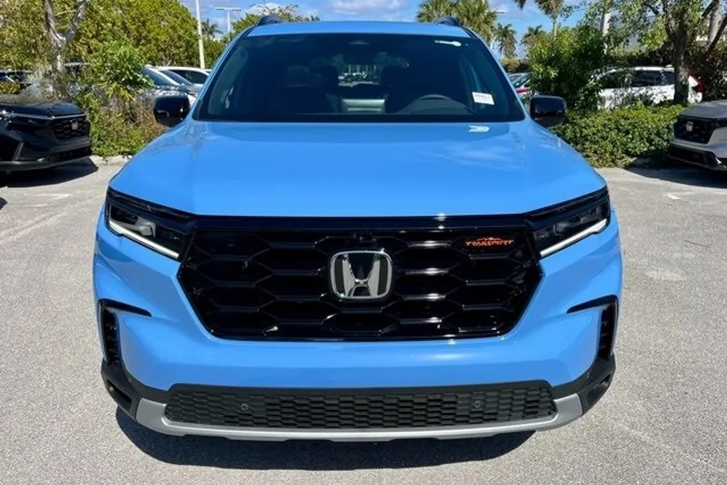 2025 Honda Pilot TrailSport photo 1