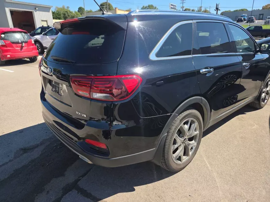 2019 Kia Sorento EX photo 1