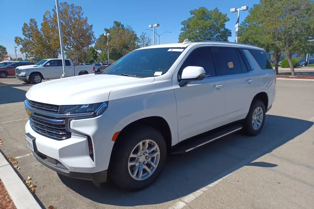 2021 Chevrolet Tahoe LT photo 1