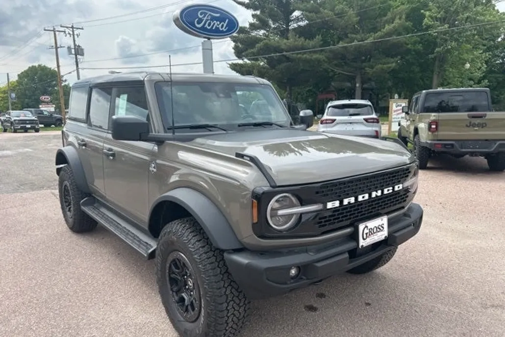2025 Ford Bronco Outer Banks photo 1