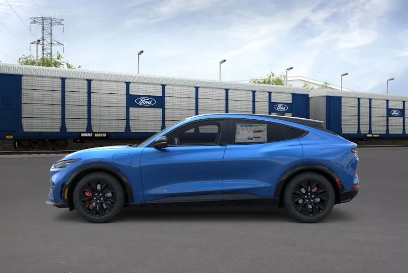 2025 Ford Mustang Mach-E Premium photo 1