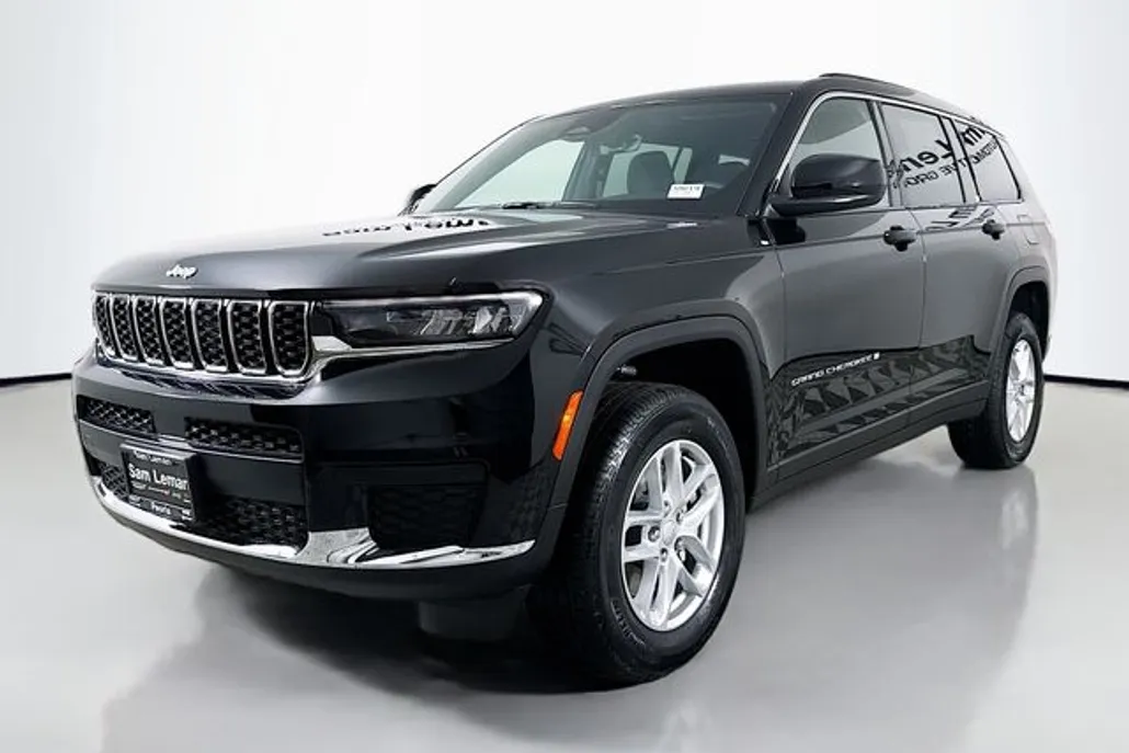 2025 Jeep Grand Cherokee Laredo X photo 1