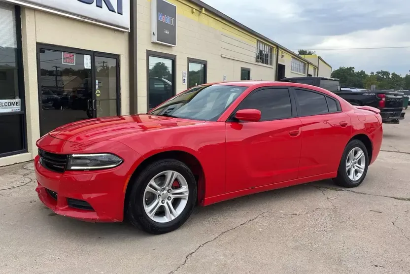 2018 Dodge Charger SXT photo 1