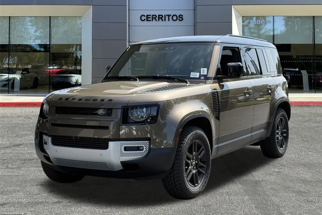 2025 Land Rover Defender 110 S photo 1
