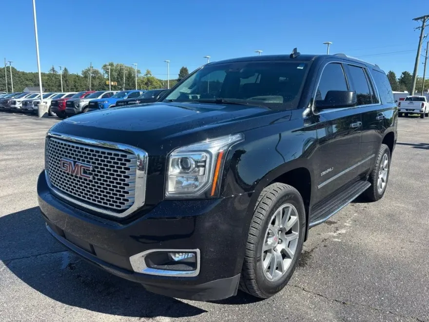 2017 Gmc Yukon Denali photo 1