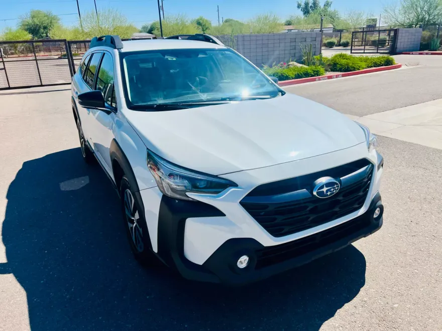 2024 Subaru Outback Premium photo 1