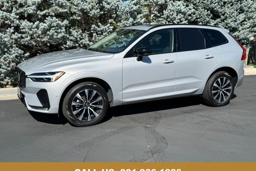 2025 Volvo XC60 B5 Plus photo 1
