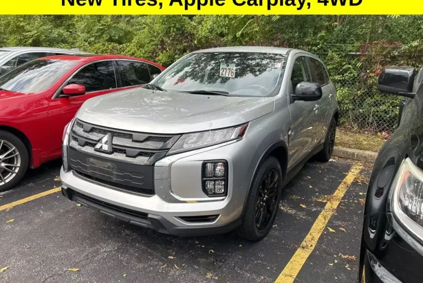 2022 Mitsubishi Outlander Sport LE photo 1