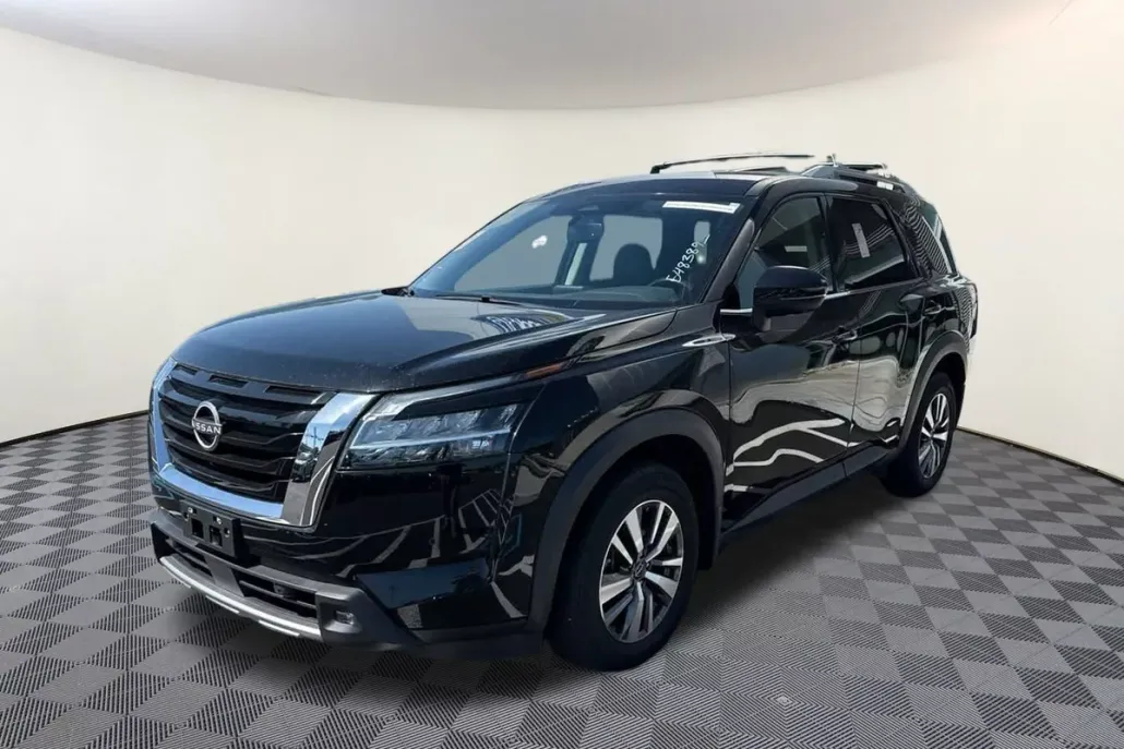 2022 Nissan Pathfinder SL photo 1