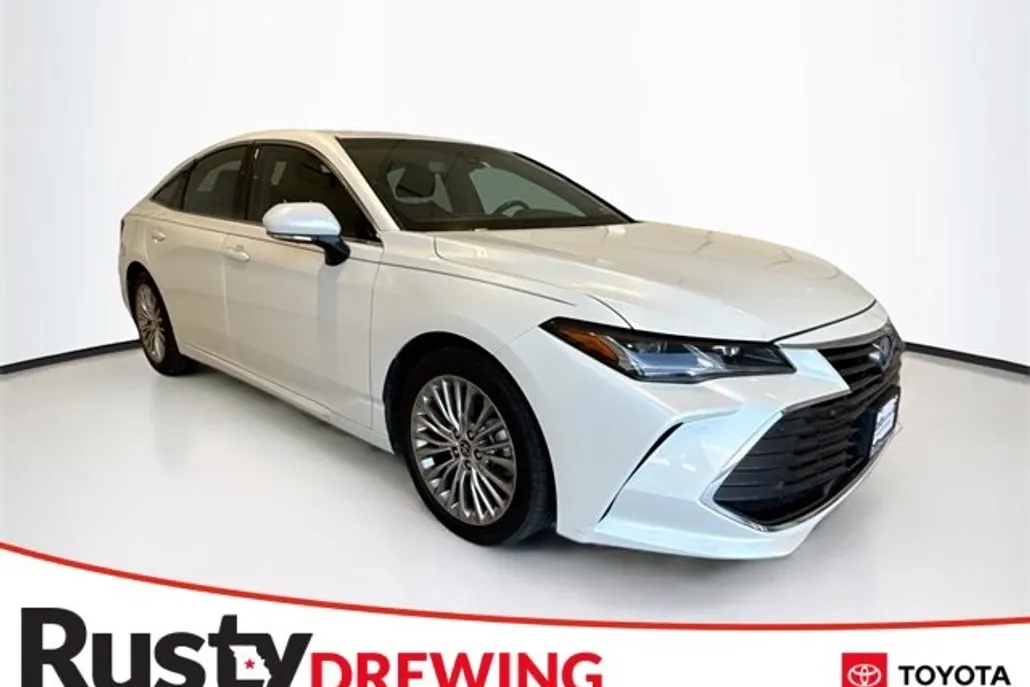2022 Toyota Avalon Hybrid Limited photo 1