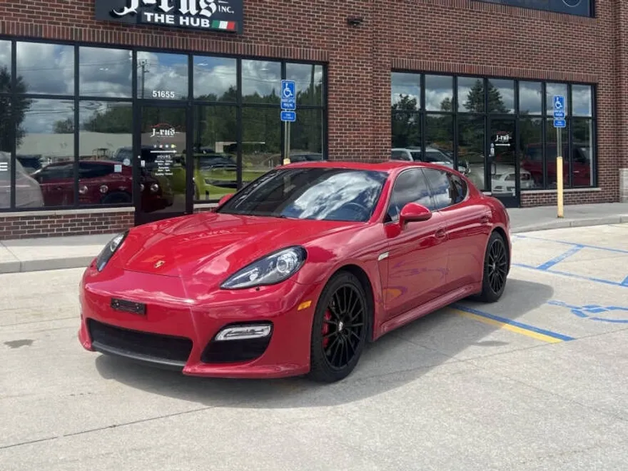 2013 Porsche Panamera GTS photo 1