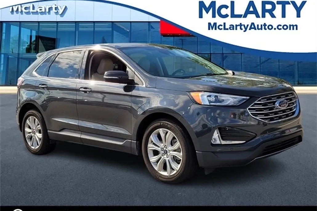 2021 Ford Edge Titanium photo 1