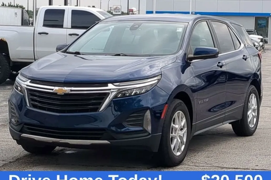 2022 Chevrolet Equinox LT photo 1