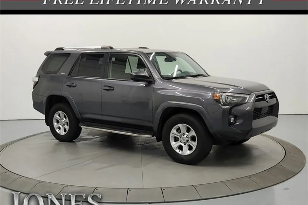 2021 Toyota 4Runner SR5 photo 1