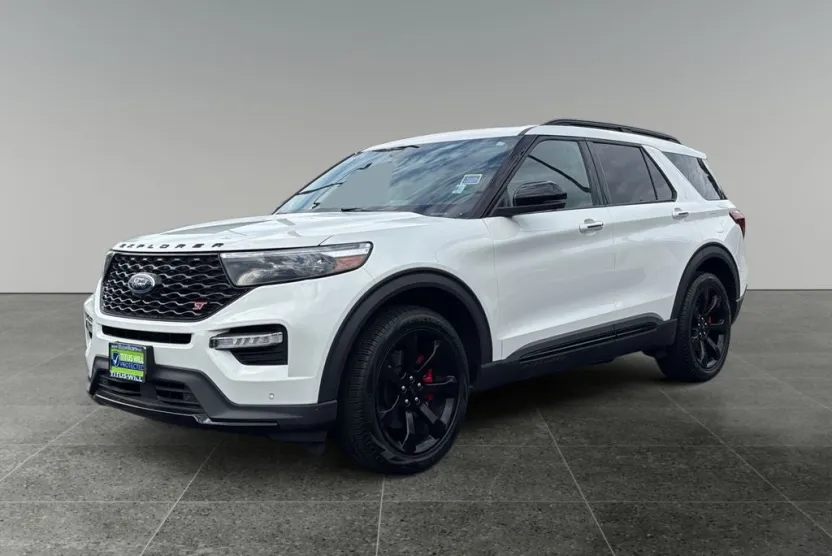2023 Ford Explorer ST photo 1