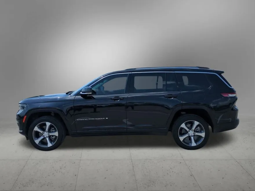 2023 Jeep Grand Cherokee Limited photo 1