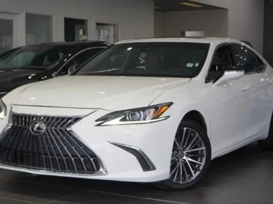 2023 Lexus ES 250 photo 1