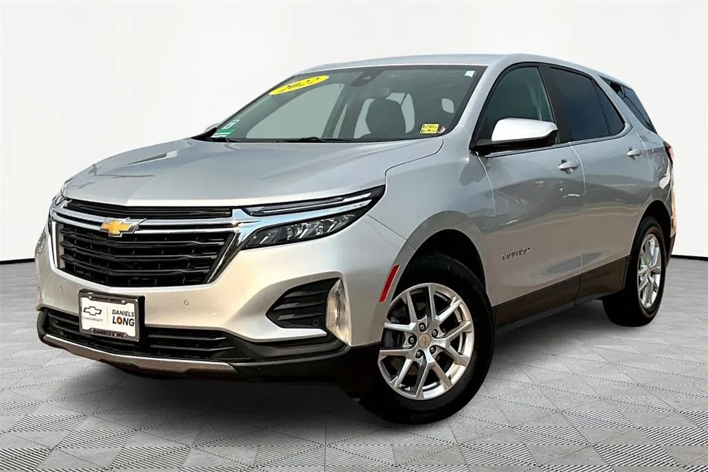 2022 Chevrolet Equinox LT photo 1