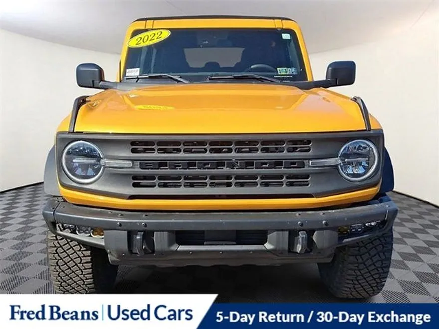 2022 Ford Bronco Base photo 1