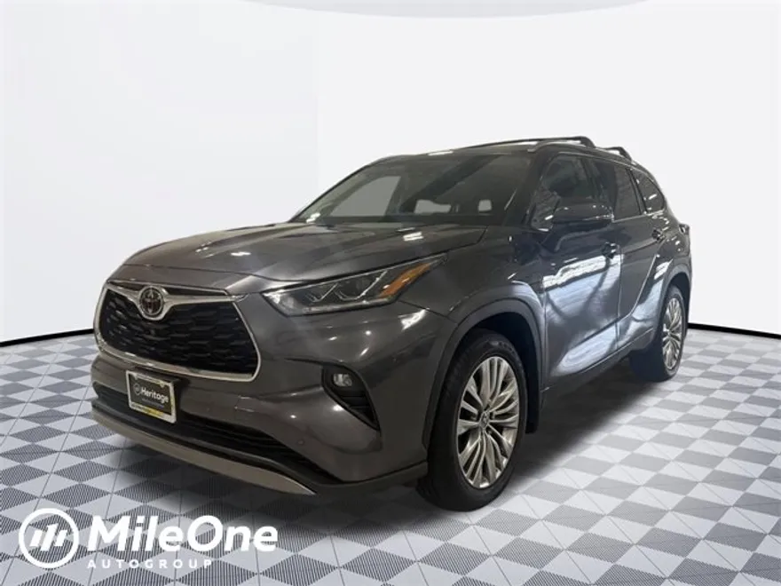 2024 Toyota Highlander Platinum Sport photo 1