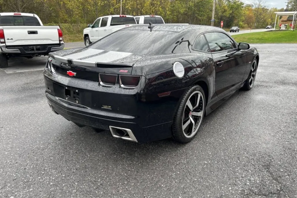 2010 Chevrolet Camaro Coupe 2SS photo 1