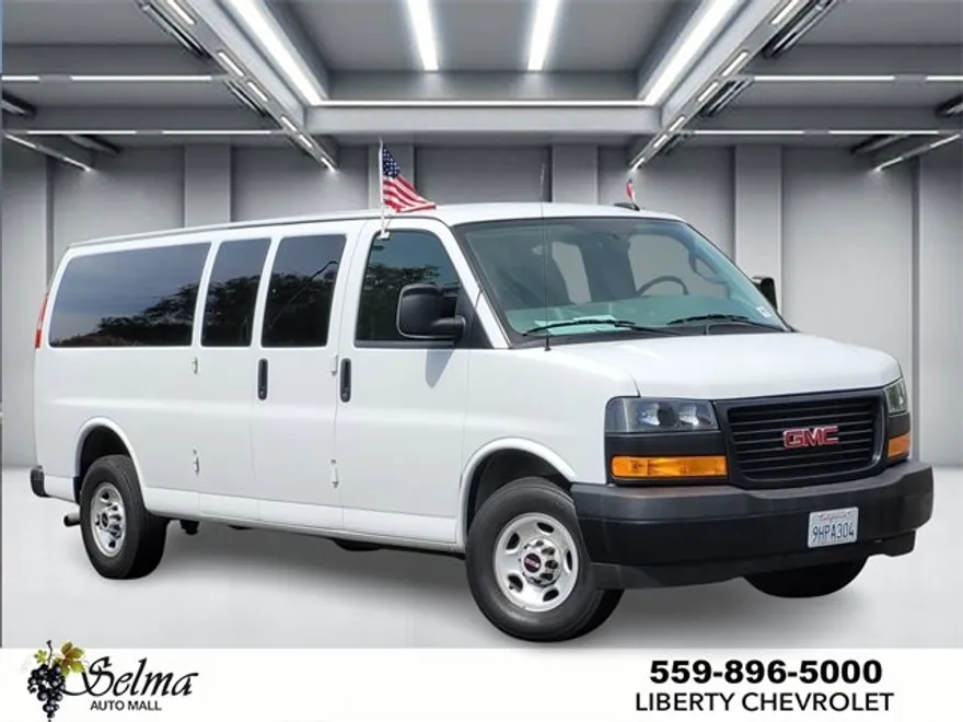 2023 Gmc Savana Passenger 3500 LS photo 1