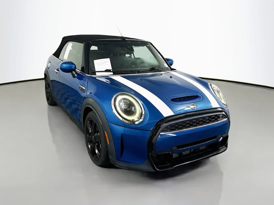 2022 Mini Cooper Convertible S photo 1