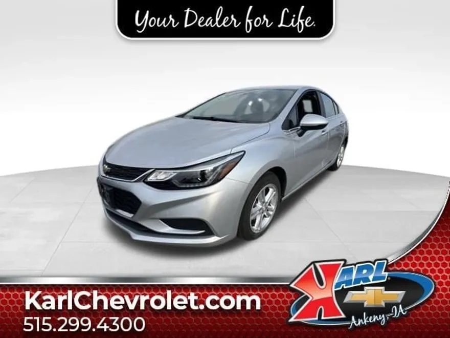 2017 Chevrolet Cruze LT photo 1