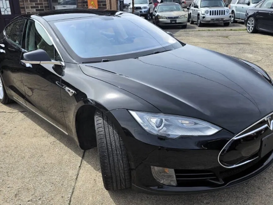 2013 Tesla Model S photo 1