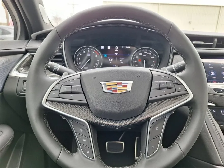 2025 Cadillac XT5 Sport photo 18
