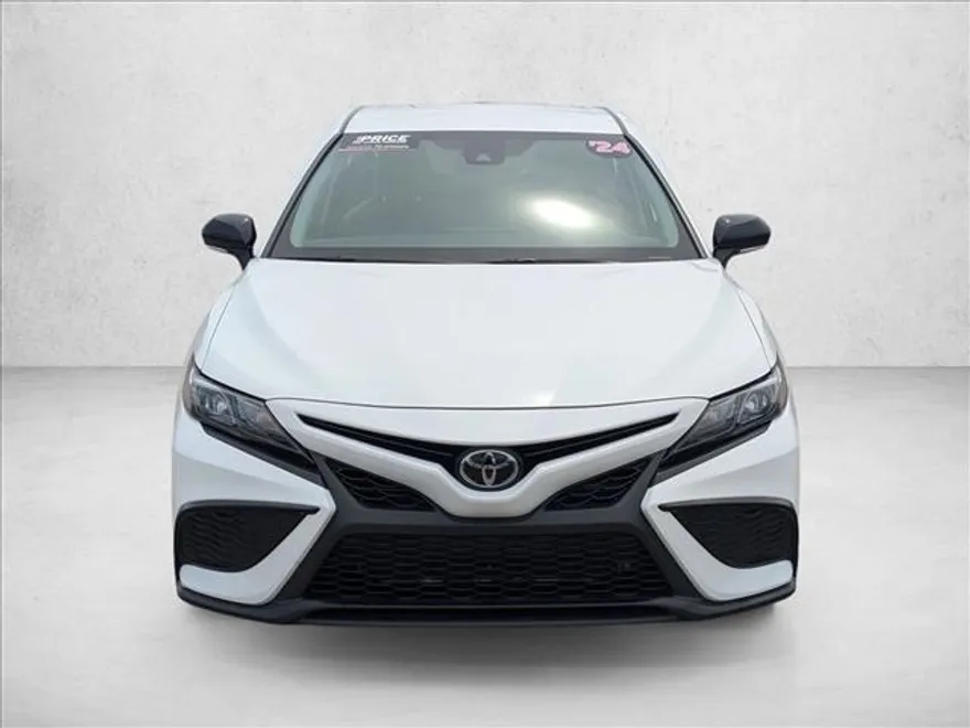 2024 Toyota Camry SE photo 1