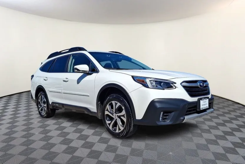 2022 Subaru Outback Limited photo 1
