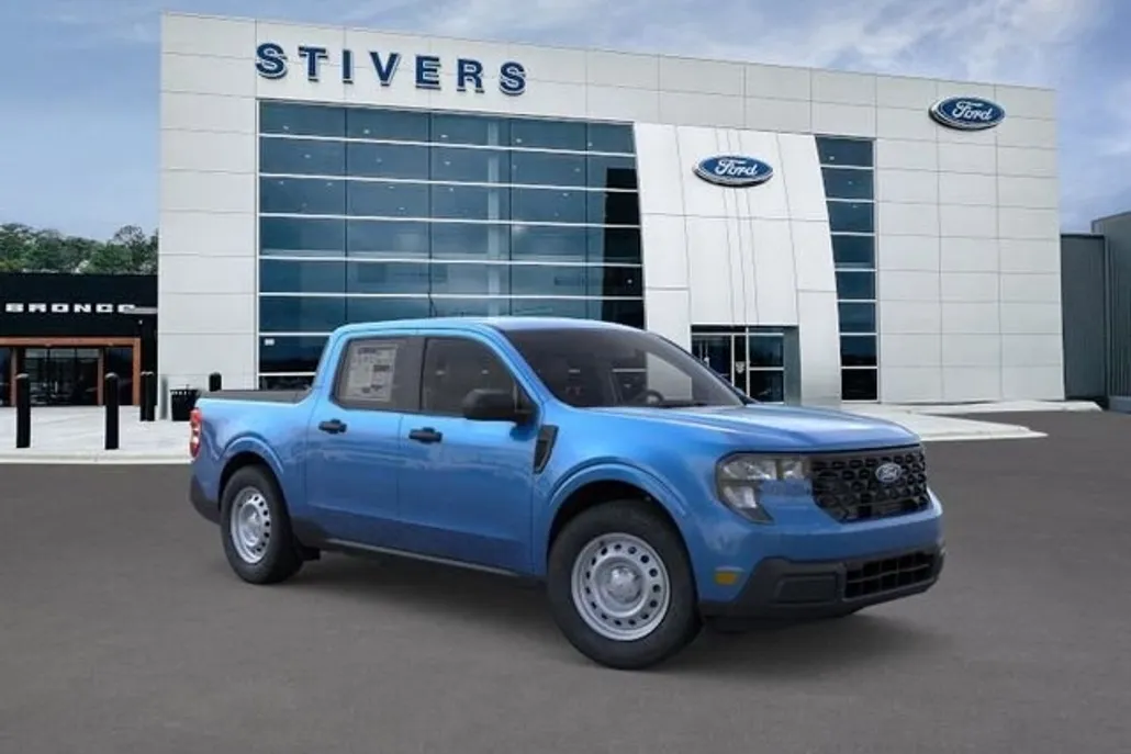 2025 Ford Maverick XL photo 1