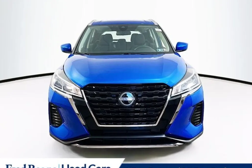 2023 Nissan Kicks SV photo 1