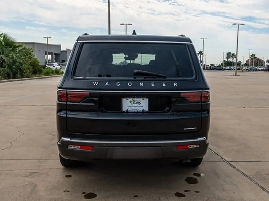 2022 Jeep Wagoneer Series II photo 1