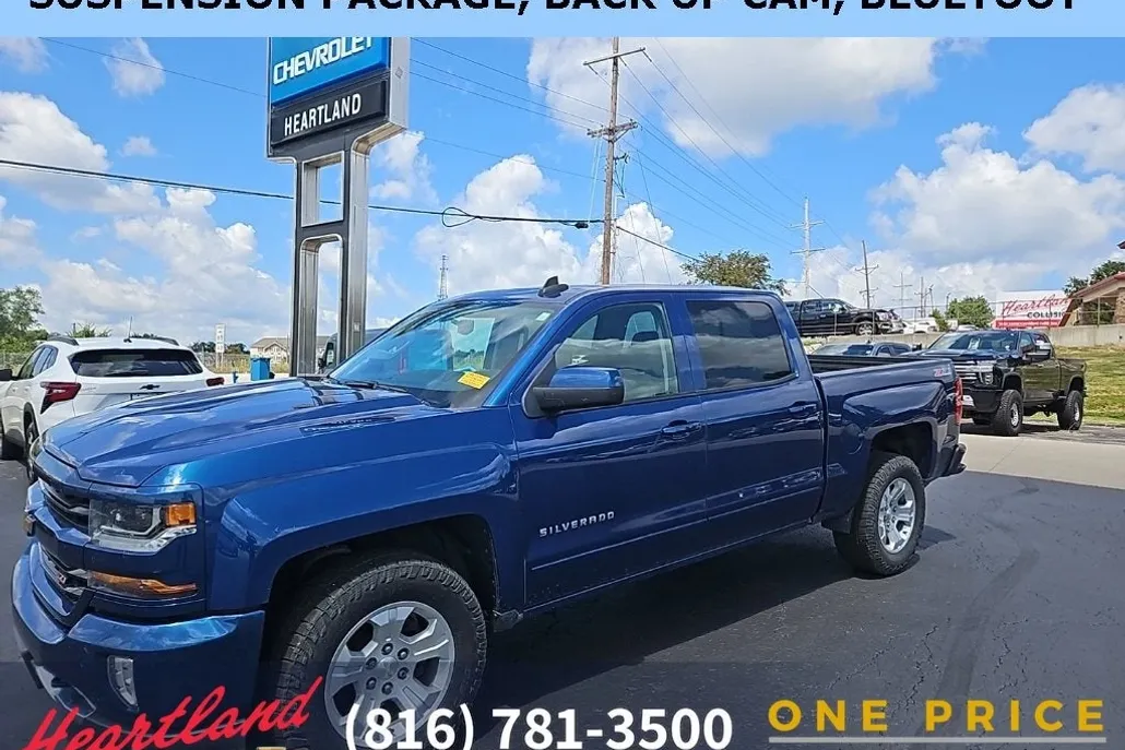 2017 Chevrolet Silverado 1500 LT photo 1