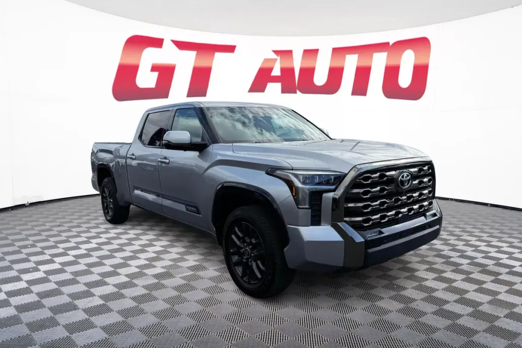 2022 Toyota Tundra Platinum photo 1