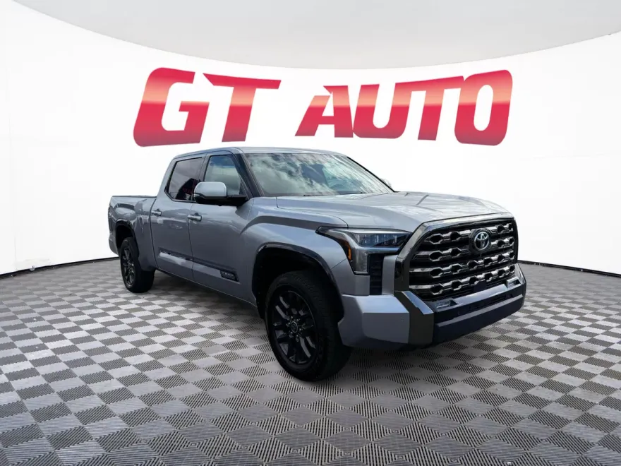 2022 Toyota Tundra Platinum photo 1