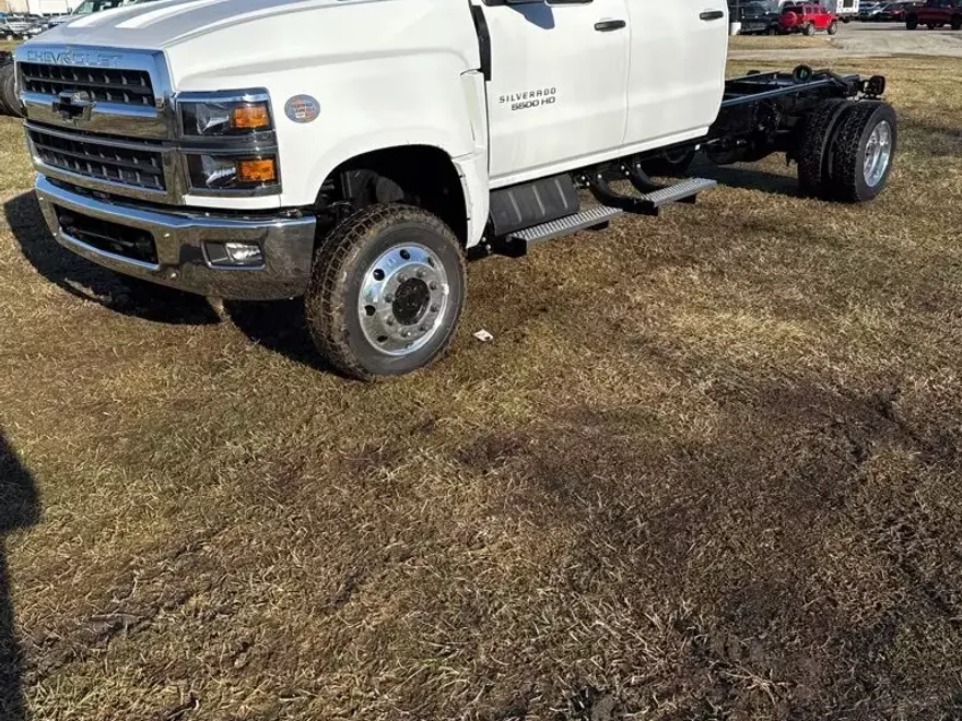2024 Chevrolet Silverado 5500HD Work Truck photo 1