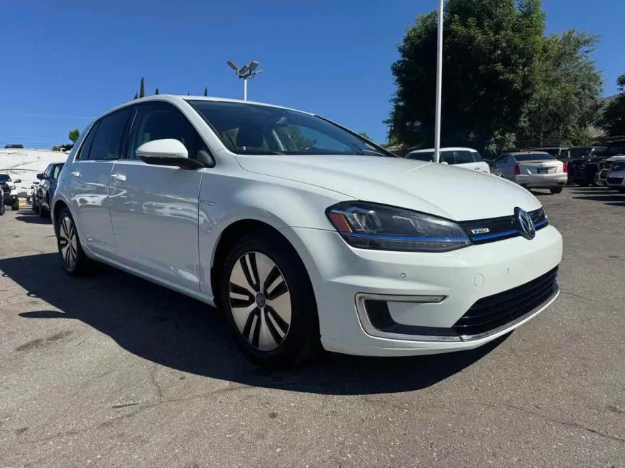 2015 Volkswagen e-Golf SEL Premium photo 1