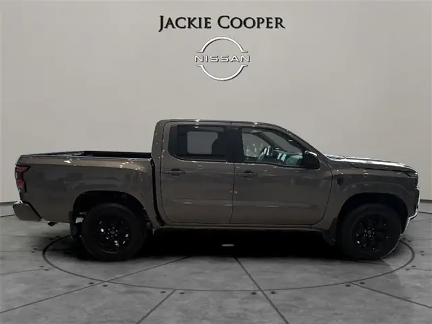 2026 Nissan Frontier SV photo 1