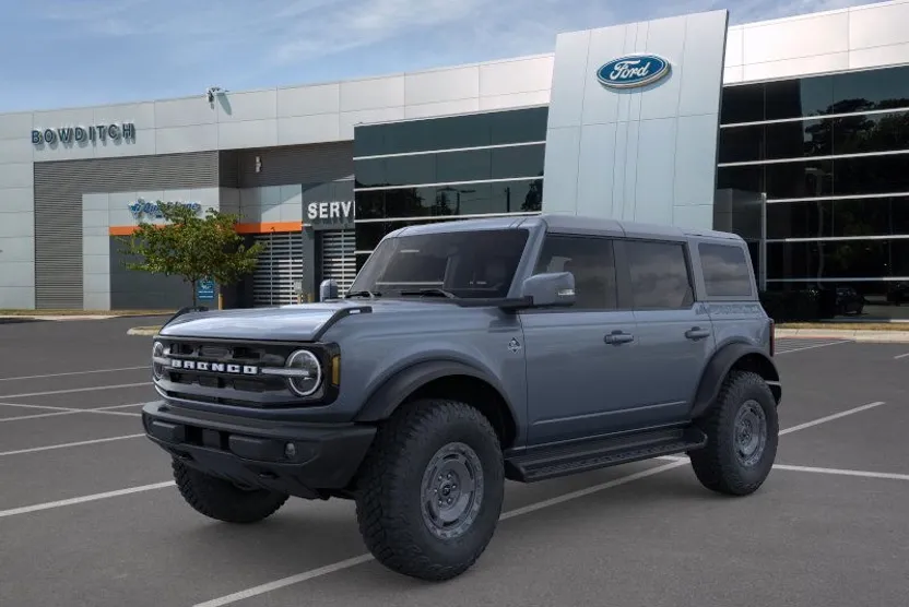 2025 Ford Bronco Outer Banks photo 1