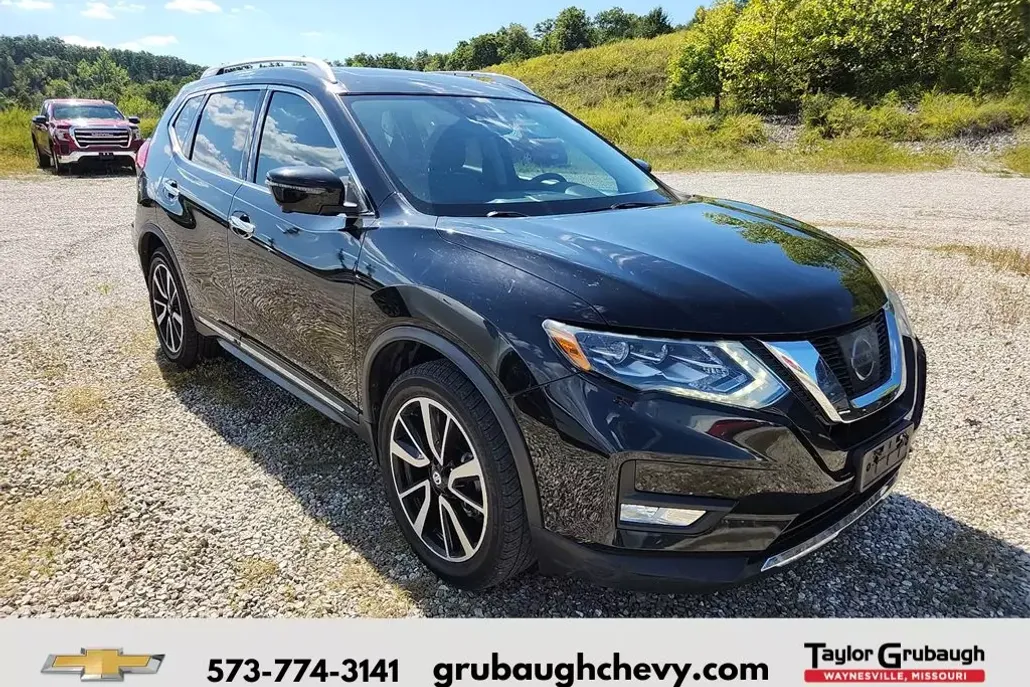 2017 Nissan Rogue SL photo 1