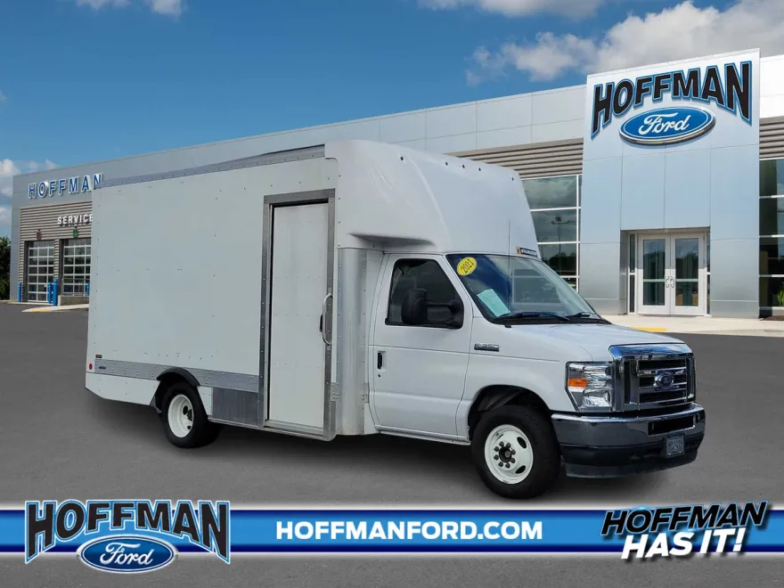 2021 Ford E-350 photo 1