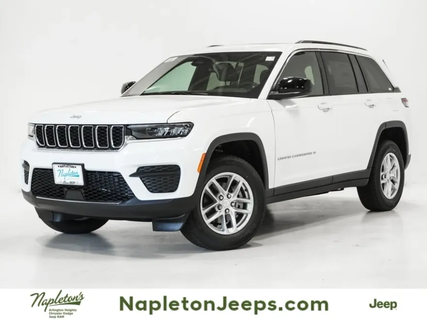 2025 Jeep Grand Cherokee Laredo photo 1