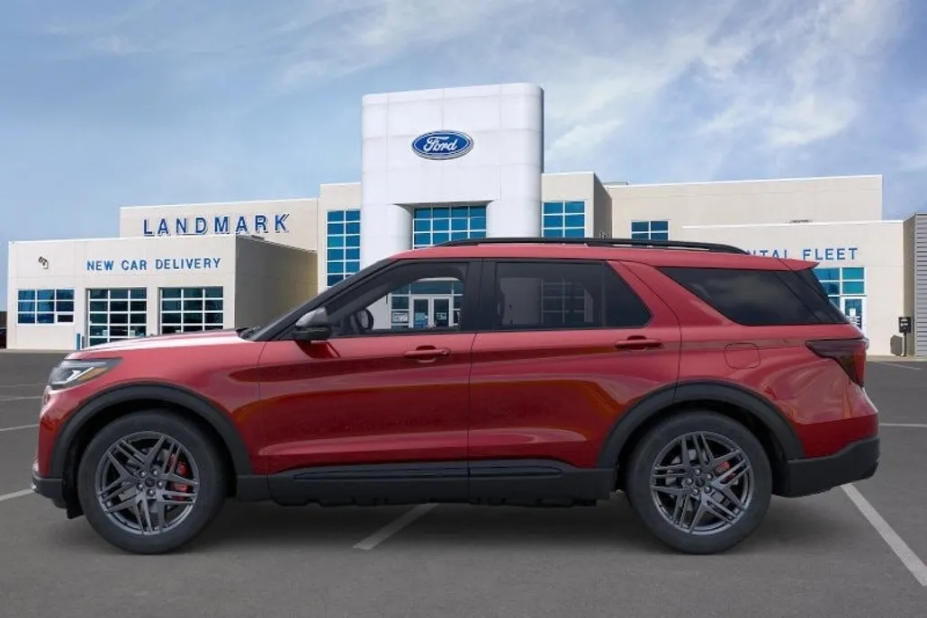 2025 Ford Explorer ST photo 1