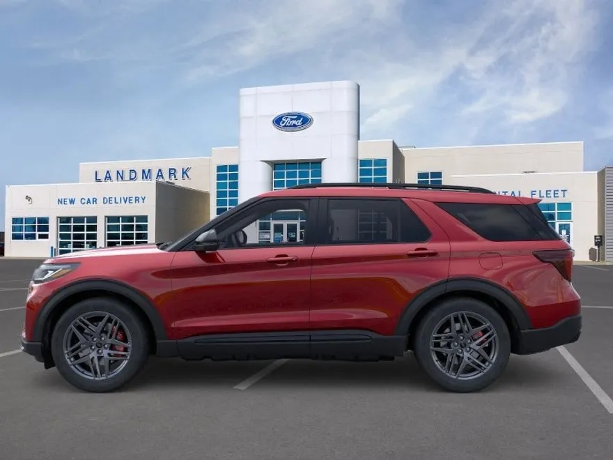 2025 Ford Explorer ST photo 1